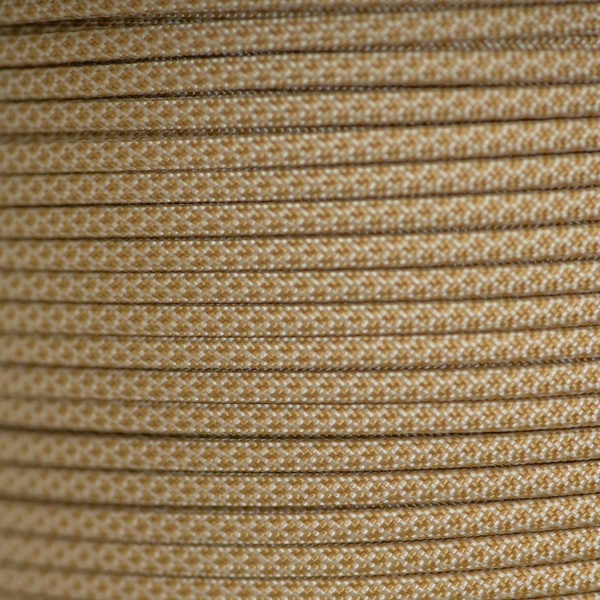 White with Gold Diamonds 550 Paracord
