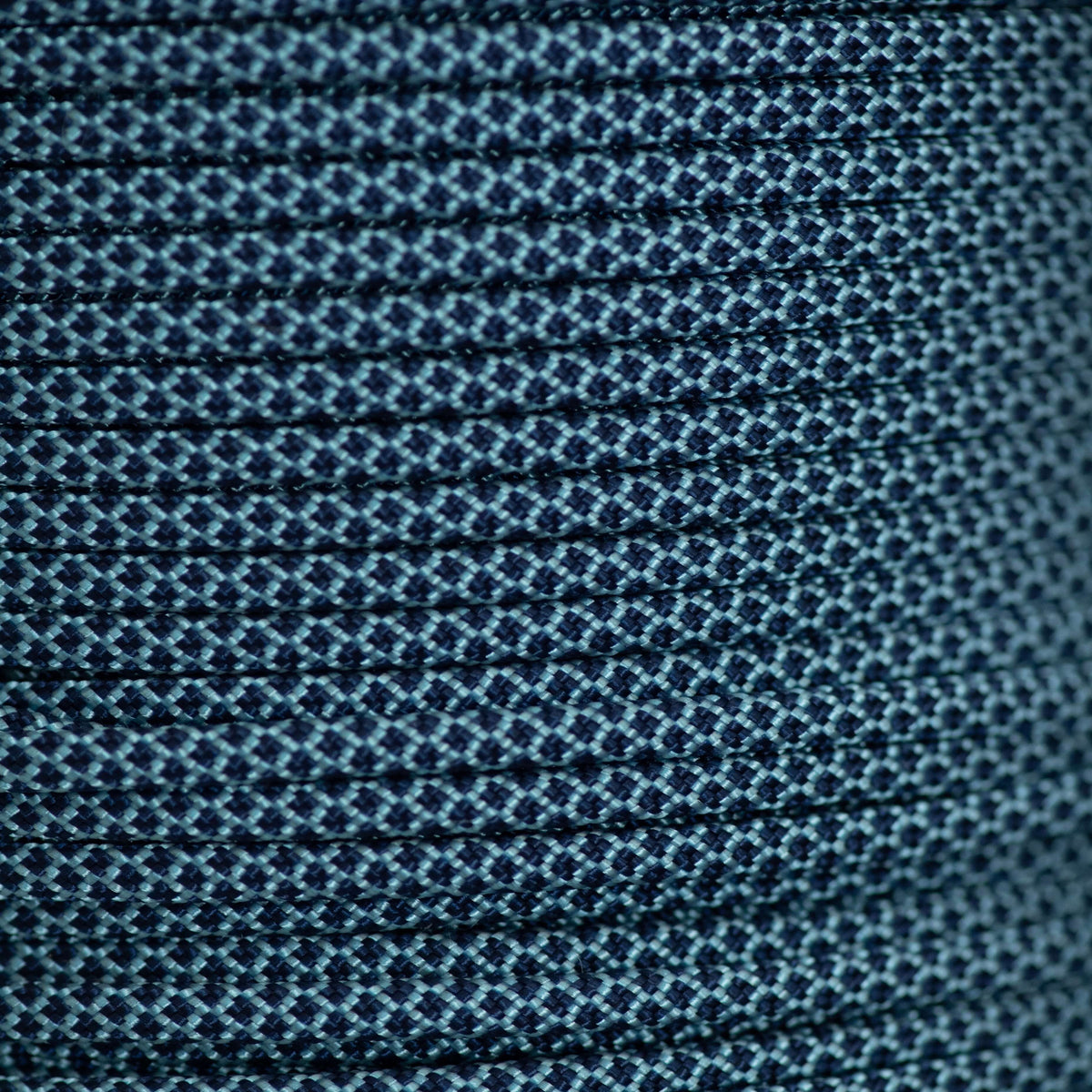 Baby Blue with Midnight Blue Diamonds 550 Paracord - The Paracord Store