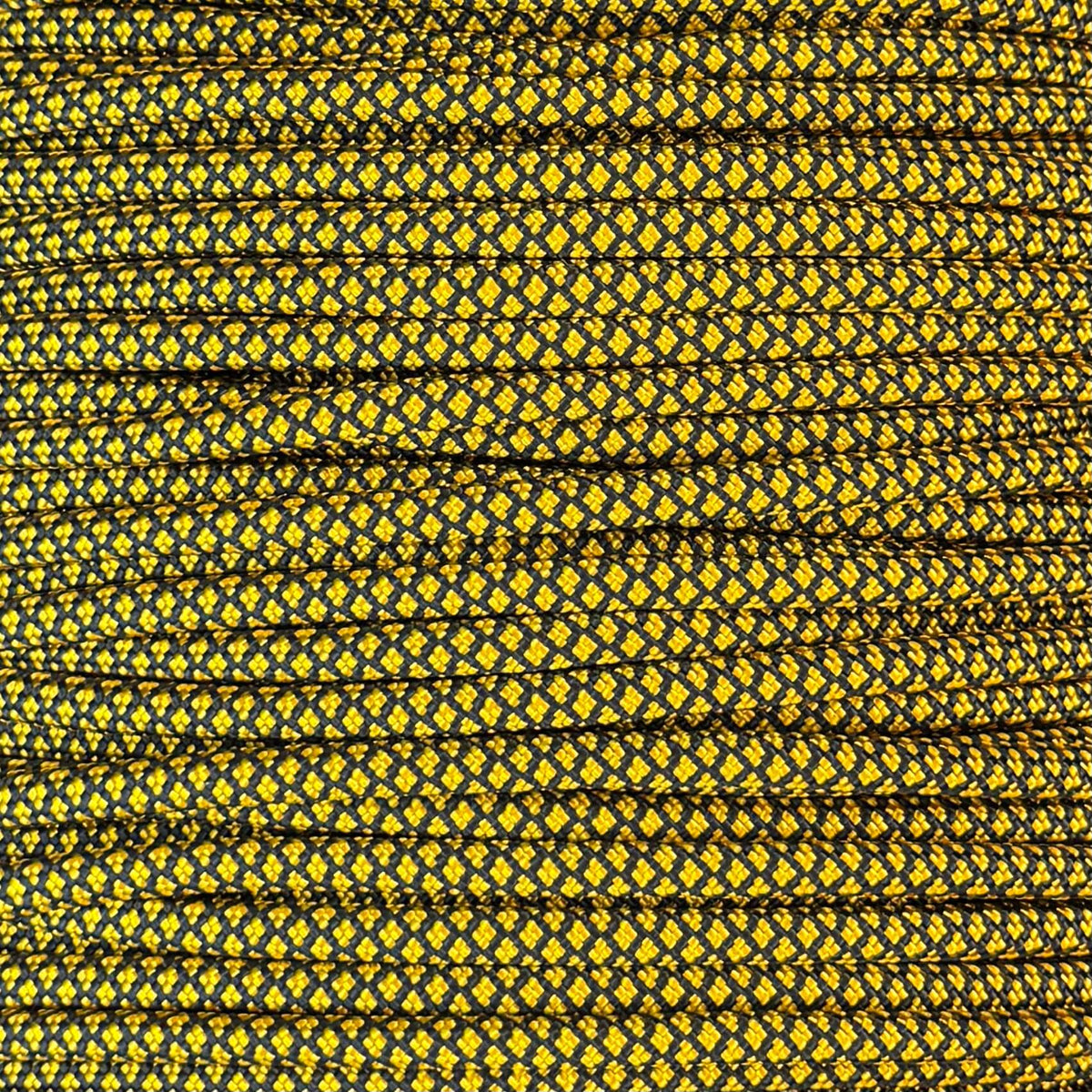 Goldenrod Diamonds on Black Paramax