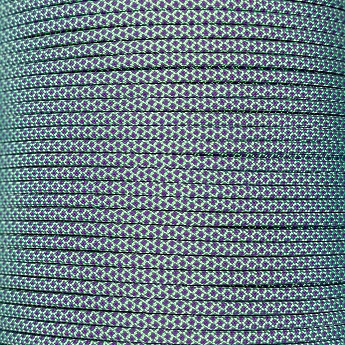 Mint Green with Lilac Diamonds 550 Paracord